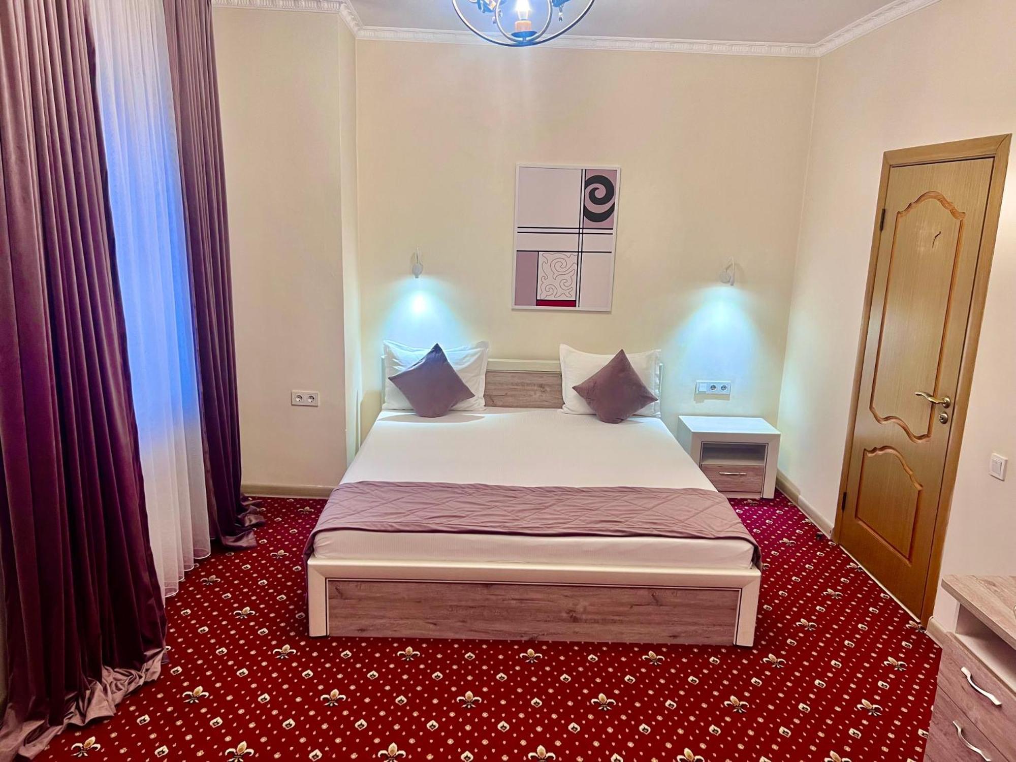 Daisez Hotel Almati Kültér fotó